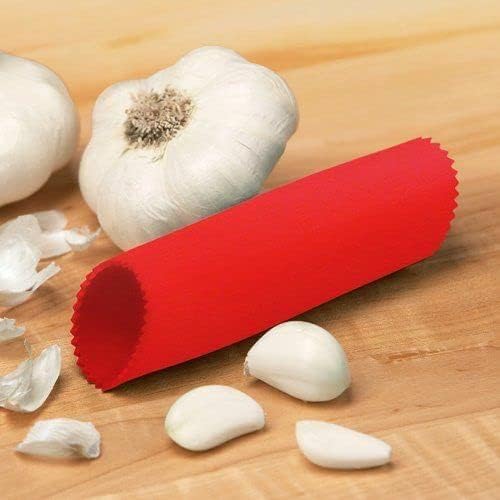 Zyliss Garlic Peeler - Silicone Garlic Peeler Tube Roller for Easy Garlic Skin Removal - Dishwasher Safe - Perfect for Gift & Essential Kitchen Gadgets - Red