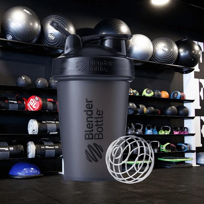BlenderBottle Classic Shaker Bottle Perfect for Protein Shakes and Pre Workout, 20-Ounce, Black