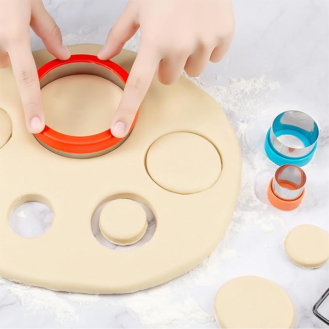 Nifogo Round Circle Cookie Cutter 5 Pcs, Biscuit Cutters, Stainless Steel Sandwich Cutter, 5 Different Sizes for Baking Donut English Muffin Scones