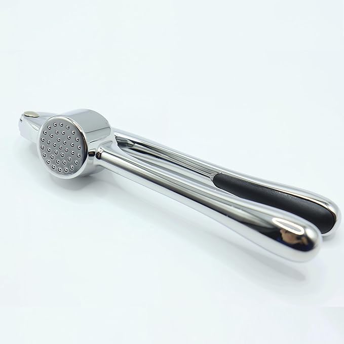 Garlic press for fine mincing, heavy-duty garlic press joystick, rust proof zinc alloy material, ergonomic handle, equipped with silicone peeler and cleaning brush, dishwasher washable, bright silver