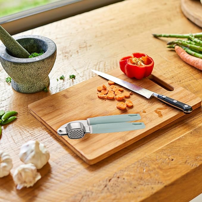 uxcell Garlic Press, 7.7 Inch Stainless Steel Garlic Crusher and Peeler for Home Cooks and Professional Chefs, Pink