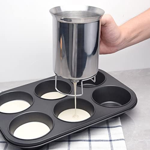 1000ml Stainless Steel Pancake Batter Dispenser, Handheld Pancake Batter Pourer with Spout Squeeze Handle for Cupcakes Belgian Waffles Crepes Muffin Baking