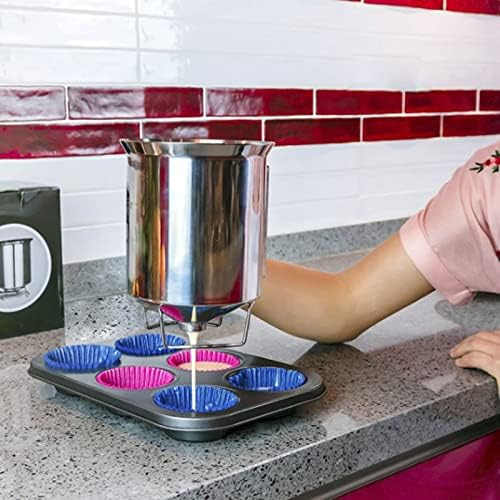 1000ml Stainless Steel Pancake Batter Dispenser, Handheld Pancake Batter Pourer with Spout Squeeze Handle for Cupcakes Belgian Waffles Crepes Muffin Baking