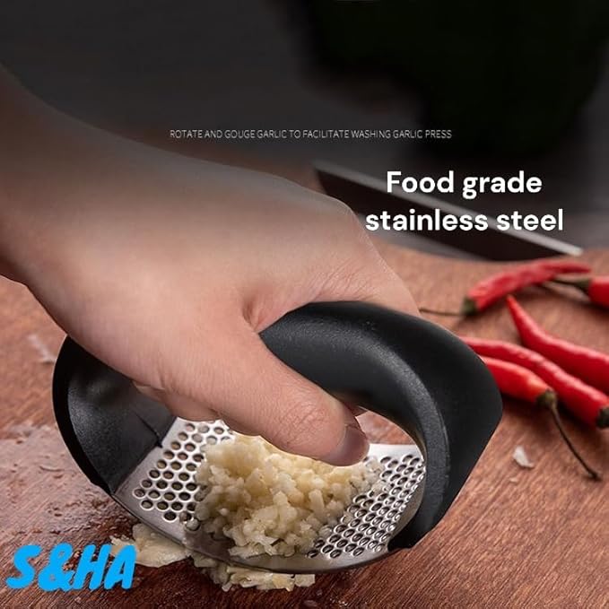 S&HA Stainless Steel Garlic Masher Kitchen Device Household Manual Annular Garlic Press Garlic Grinder New Innovative Garlic Crusher
