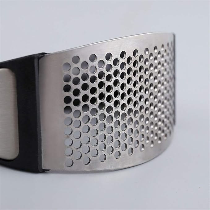 Garlic Press Rocker, Very Durable, has a Curved, Comfortable Handle Design That can be Easily Squeezed Even for People with Weak Grip or Small Hands
