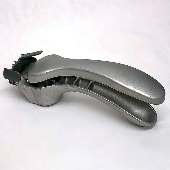 The Pampered Chef Garlic Press #2575