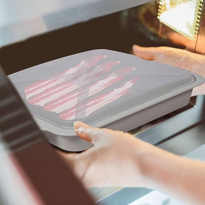 MMUGOOLER 2 Pack Microwave Easy Bacon Maker/Cooker with Lid, Safety, Quick and with No Mess, 11.3“ L x 9.0" W x 2.4" H- White