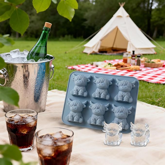 Mini Highland Cow Ice Cube Mold, Cute 3D Silicone Cow Ice Cube Tray, Reusable Cattle Shaped Ice Mold for Cow Lovers, Parties & Bar Decor (1PCS)
