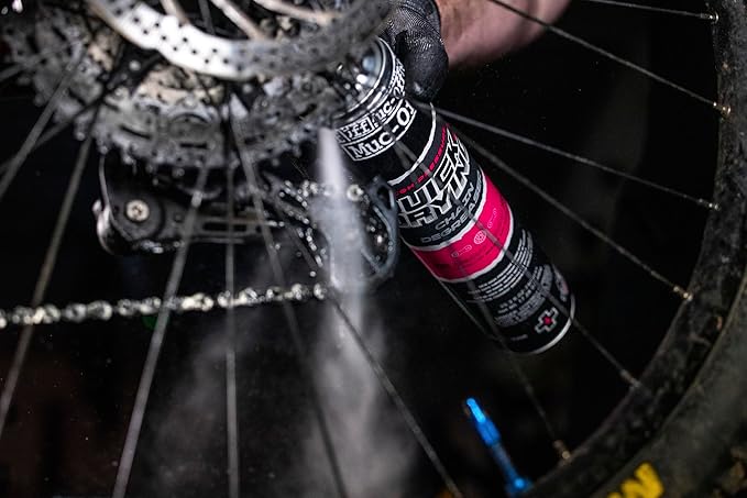 Muc-Off High-Pressure Quick Drying Degreaser 25.4 fl oz | No-Rinse, Quick Dry Formula | Heavy-Duty Chain Degreaser for MTB, Gravel & Road Bikes