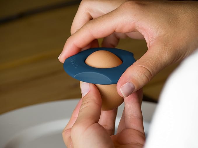 cregg 3-in-1 Egg Topper - Blue – Egg Cracker, Cup & Serving Ring – Made in Germany – For Soft & Hard Boiled Eggs – Egg Shell Opener – Kitchen Gadget & Gift for Breakfast Lovers