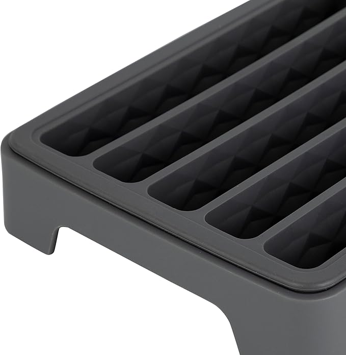 Tovolo Ice Cube Tray for Water Bottles Creates 5 Frozen Stick Tubes for Plastic & Reuseable Bottles, BPA Free Silicone Easy Release Water Bottle Ice Tray with Lid, Stackable Spill Proof Design