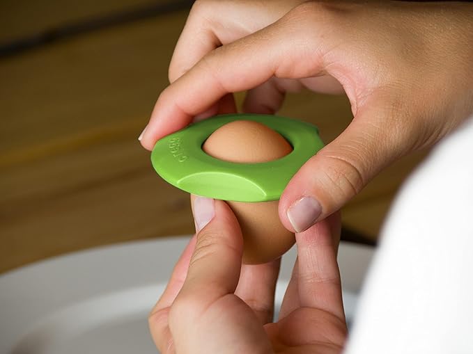 cregg 3-in-1 Egg Topper - Green – Egg Cracker, Cup & Serving Ring – Made in Germany – For Soft & Hard Boiled Eggs – Egg Shell Opener – Kitchen Gadget & Gift for Breakfast Lovers
