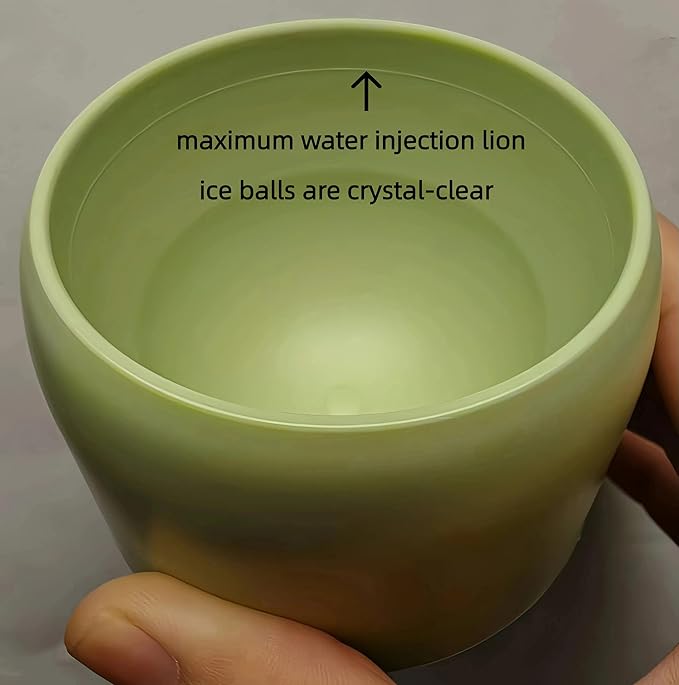 4 large ice cube molds，suitable for whiskey、coffee、lemonade、cocktail;Separate round ice cube mold;ice ball maker mold with lid;made of silicone, easy to fill and remove