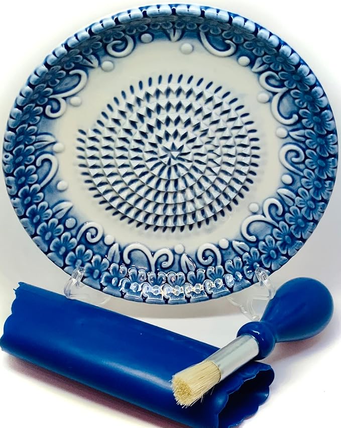 BonCera, All-in-one Premium Ceramic Garlic Grater Plate 4-Piece Set - Blue Embossed Design and Style - For Garlic, Ginger, Chocolate, and more! - Comes with 5.25" Plate, Peeler, Brush, and Stand