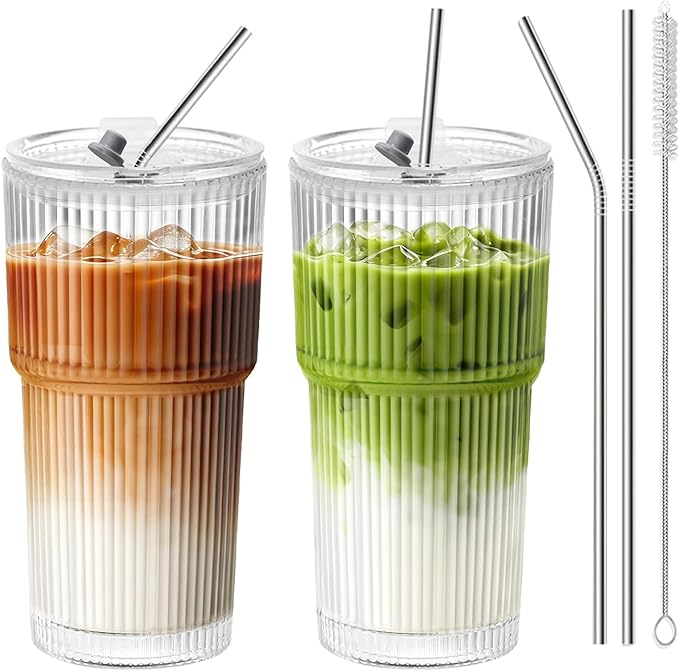 HIGIINC Iced Coffee Cups with Lids and Straws 2 Pcs，20 OZ Glass Cups with Lids and Straws, Clear Ribbed Glass Tumbler Reusable Drinking Glasses for Matcha, Smoothie, Cocktail,Latte