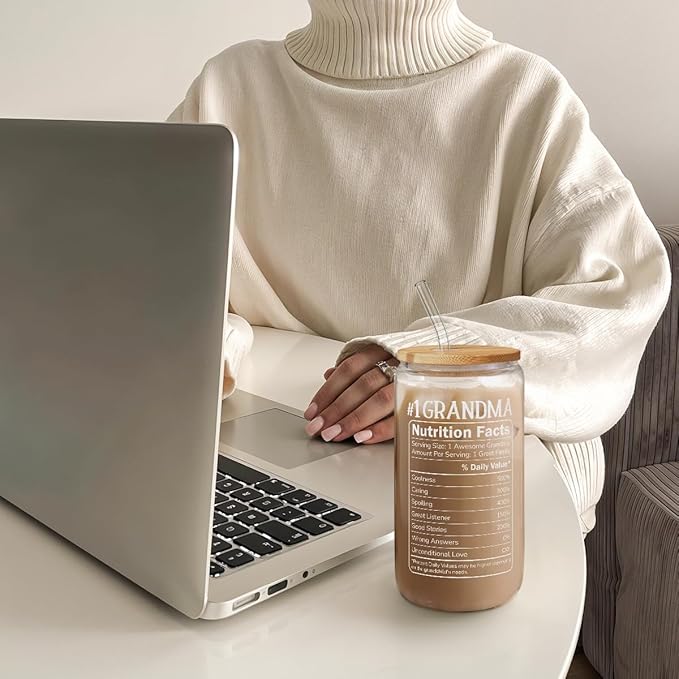 SANDJEST Grandma 16 Oz Can Glass Tumbler with Bamboo Lid and Straw - Iced Coffee Cups for Women, Aesthetic Glass Cup Gift for Grandmother Nana Birthday Christmas Mother's Day