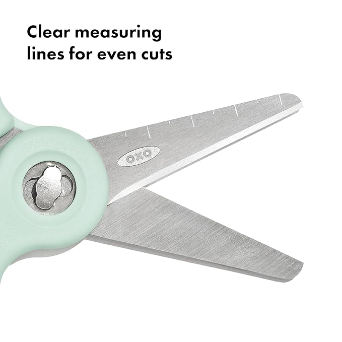 OXO Tot On-the-Go Food Scissors with Case, Baby Fruit and Vegetable Slicer