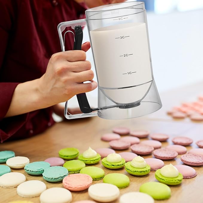 FillTouch 2 Pcs Cupcake Batter Dispenser Pancake Mix Dispenser 4 Cups with Squeeze Handle Tools for Pancake, Cupcake, Cookie, Cake, Waffles, Ice Cream Baking Gifts for Kitchen Housewarming (Black)