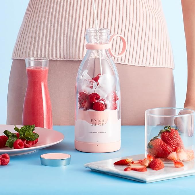 Portable Juicer Blender, 350ml Rechargeable Electric Blender for Fresh Juice, Fruit & Milkshakes, BPA-Free, Easy Clean, Compact Travel Cup for Gym, Office, Home（Pink）