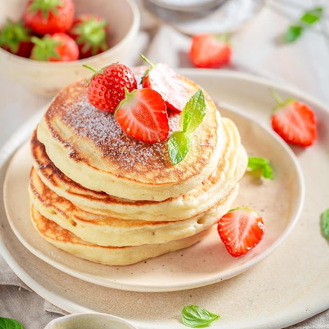 One Pack Pancake Batter Dispenser with BlenderBall and Wire Whisk, 33 Oz Silicone Squeeze Pancake Mix Dispenser, Kitchen Pancake Batter Dispenser Bottle for Waffle Cupcakes Muffins Crepes Qatayef