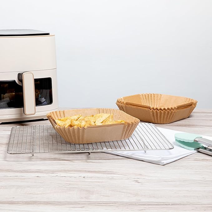 Restaurantware-Pastry Tek 6.3 x 6.3 x 1.8 Inch Air Fryer Liners, 100 Square Air Fryer Baskets - No-Stick Silicone Coating, Unbleached, Food-Grade Paper Liners, For Steamer, Microwave, Oven, Fry Pan