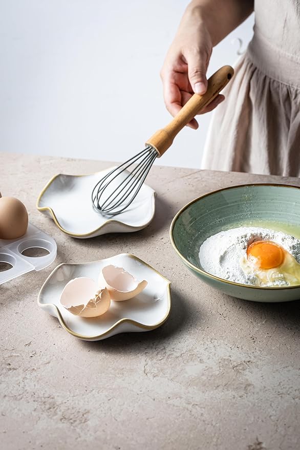 Miamolo Spoon Rest for Stove Top, Spoon Holder for Stove, 5.3In Ceramic Spoon Rest for Kitchen Counter, Coffee Spoon Holder with Ruffled Edge, Farmhouse Spatula Holder for Kitchen Decor, Beige