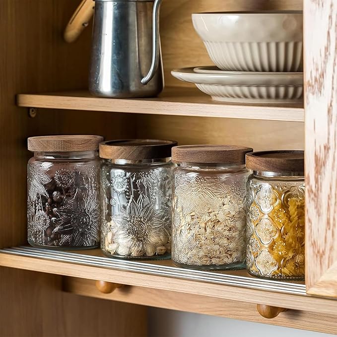 Custde 23.7 fl oz Vintage Glass Jar with Wooden Lid, Airtight Decorative Food Storage Canisters for Kitchen Counter & Pantry, Ideal for Candy, Sugar, Coffee,salt, Tea, Cereal, Flour, Oats