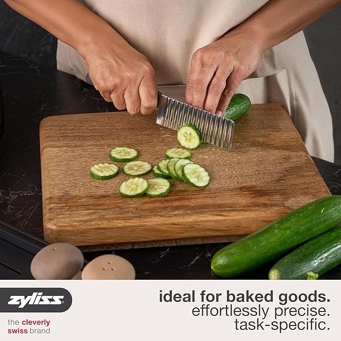 Zyliss Crinkle Cut Knife – Stainless Steel Wavy Blade for Crinkle Cut French Fries, Vegetables & Fruit – Fun Snack & Garnish Cutter with Wheat Straw Handle, Dishwasher Safe, 5-Year Guarantee 4.5"