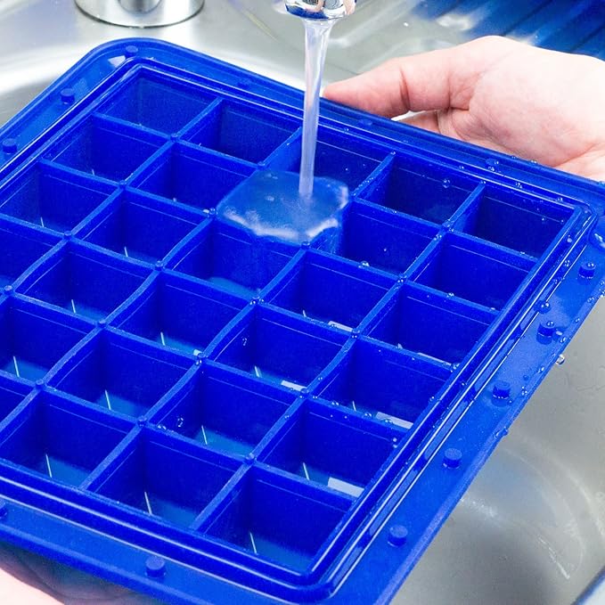 Lurch 240755 Ice Former Arctic Cube 3 cm Blue Ice Cube Tray for 30 Ice Cubes with Transparent Lid Blue